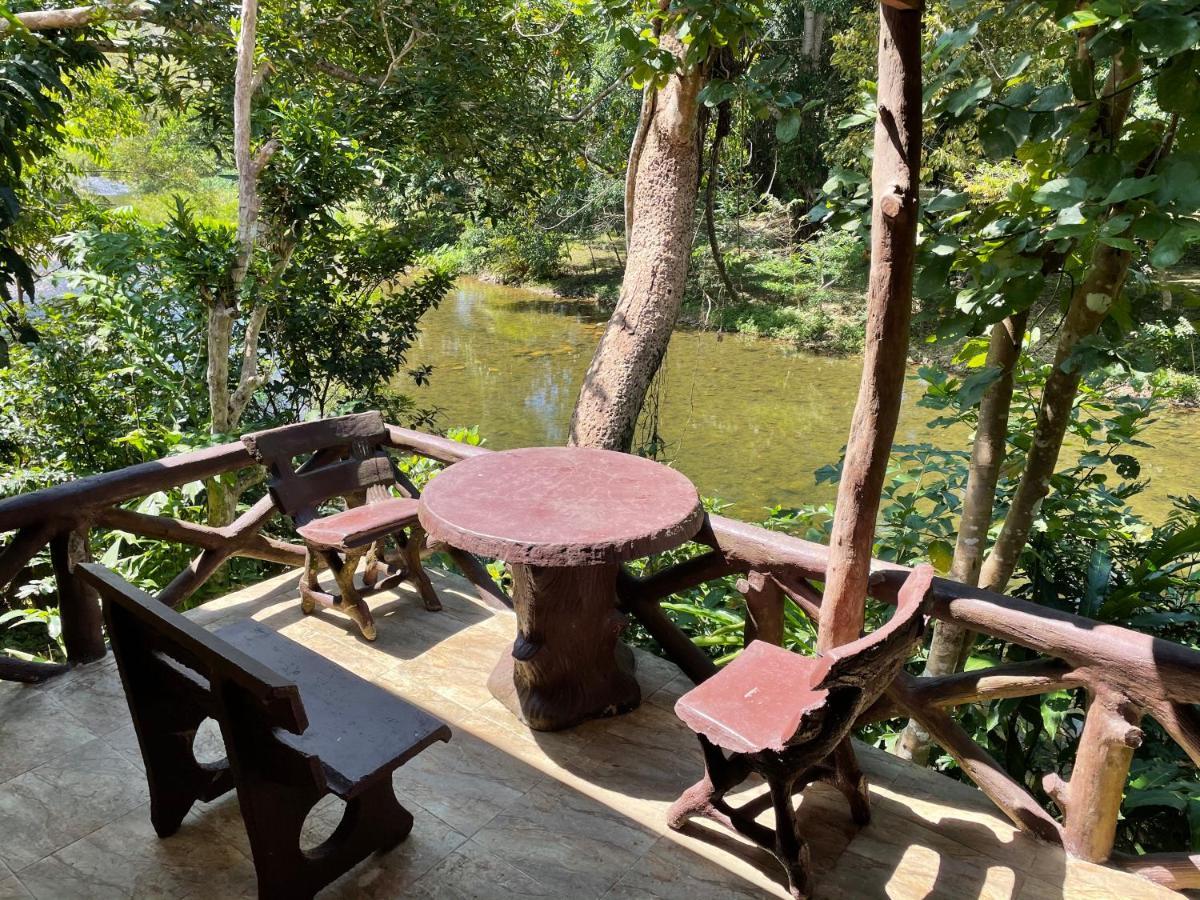 Art'S Riverview Lodge Khao Sok National Park Exterior photo