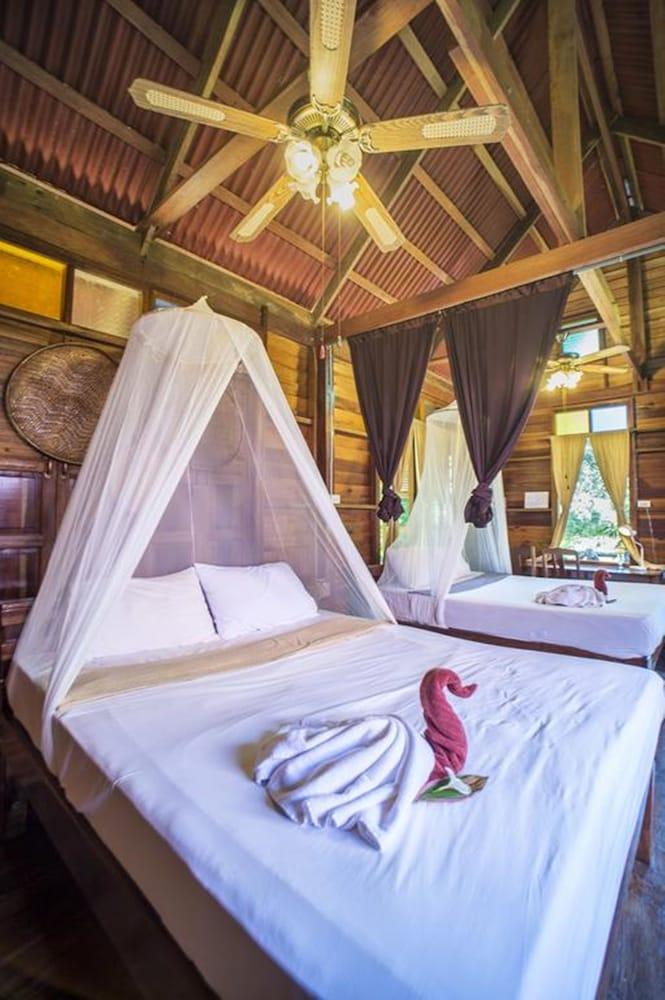 Art'S Riverview Lodge Khao Sok National Park Exterior photo