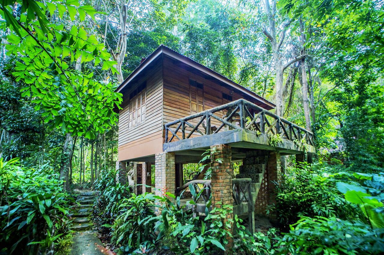 Art'S Riverview Lodge Khao Sok National Park Exterior photo