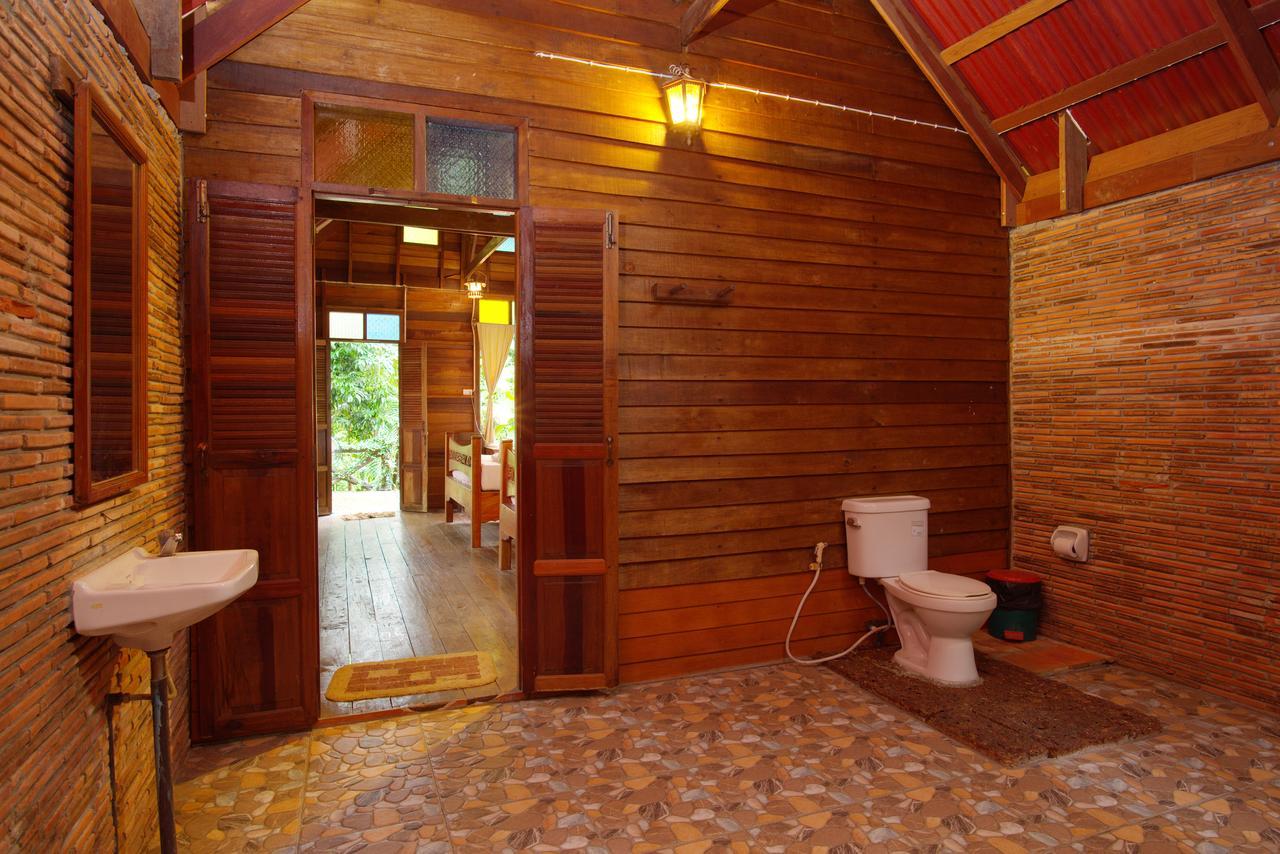 Art'S Riverview Lodge Khao Sok National Park Exterior photo