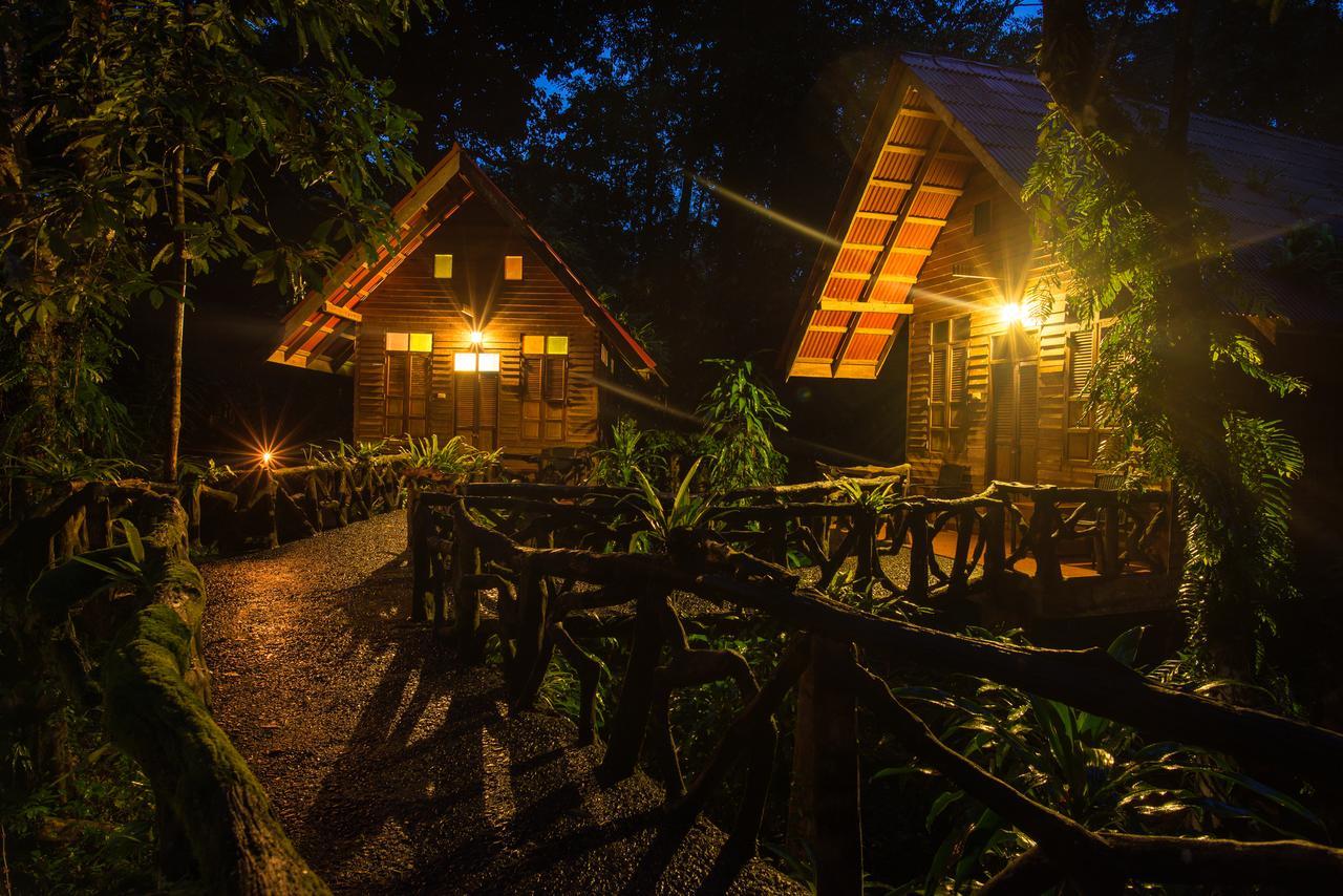 Art'S Riverview Lodge Khao Sok National Park Exterior photo